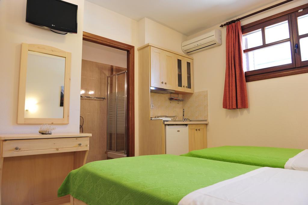 Pansion Evi Apartment Amoliani Ruang foto