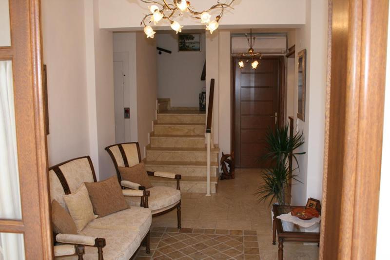 Pansion Evi Apartment Amoliani Bagian luar foto